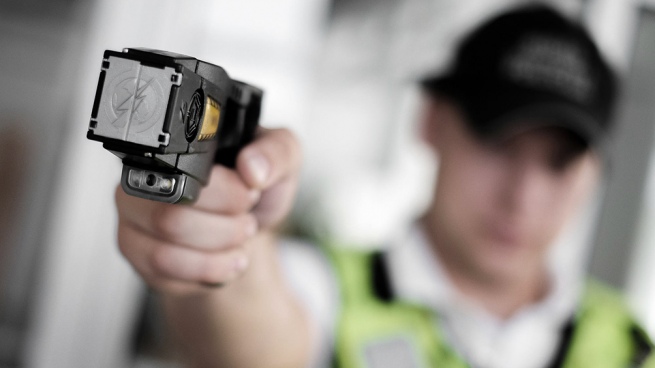 La Ciudad insiste con las Taser