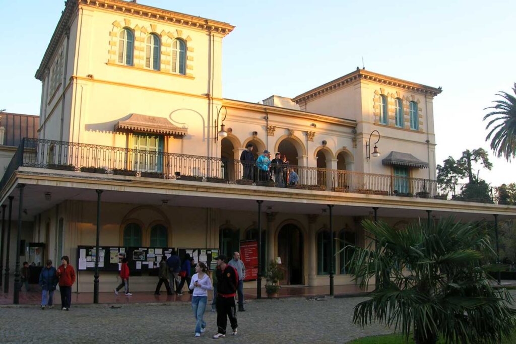 Volvieron las Visitas Guiadas a la Comunidad en Parque Avellaneda
