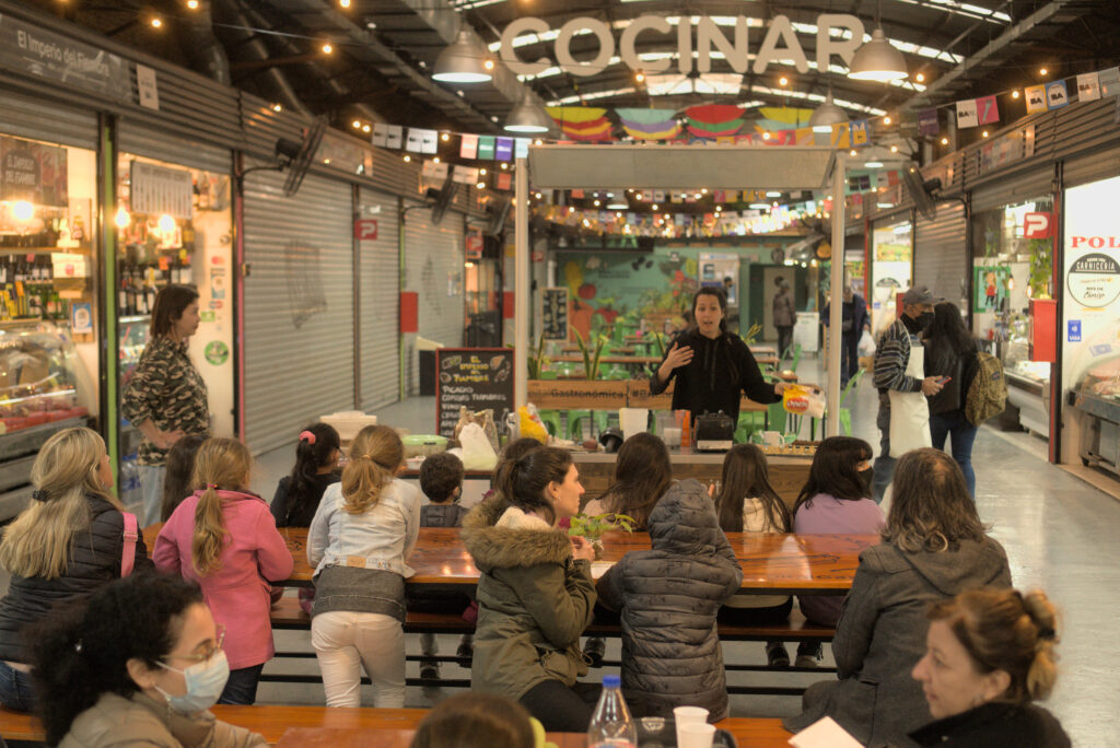 Actividades en los mercados.